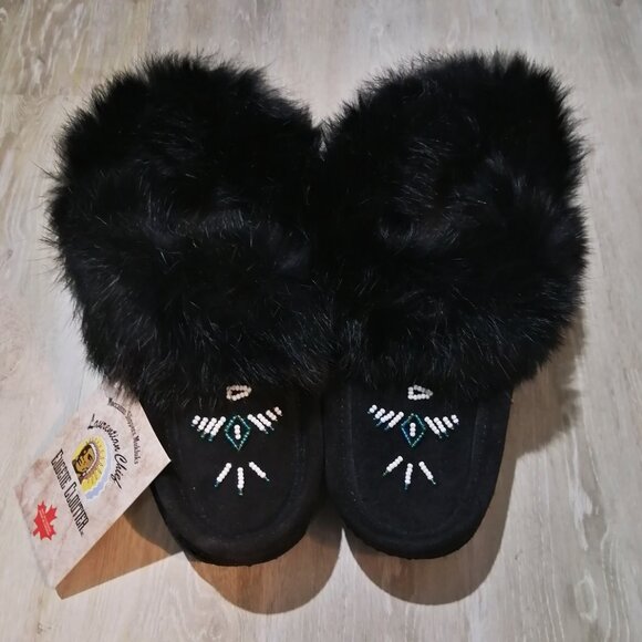 🇨🇦 Laurentian Chief Beaded Moccasin Slippers w/ Fur Trim, NIB, Made in Canada - Picture 1 of 7